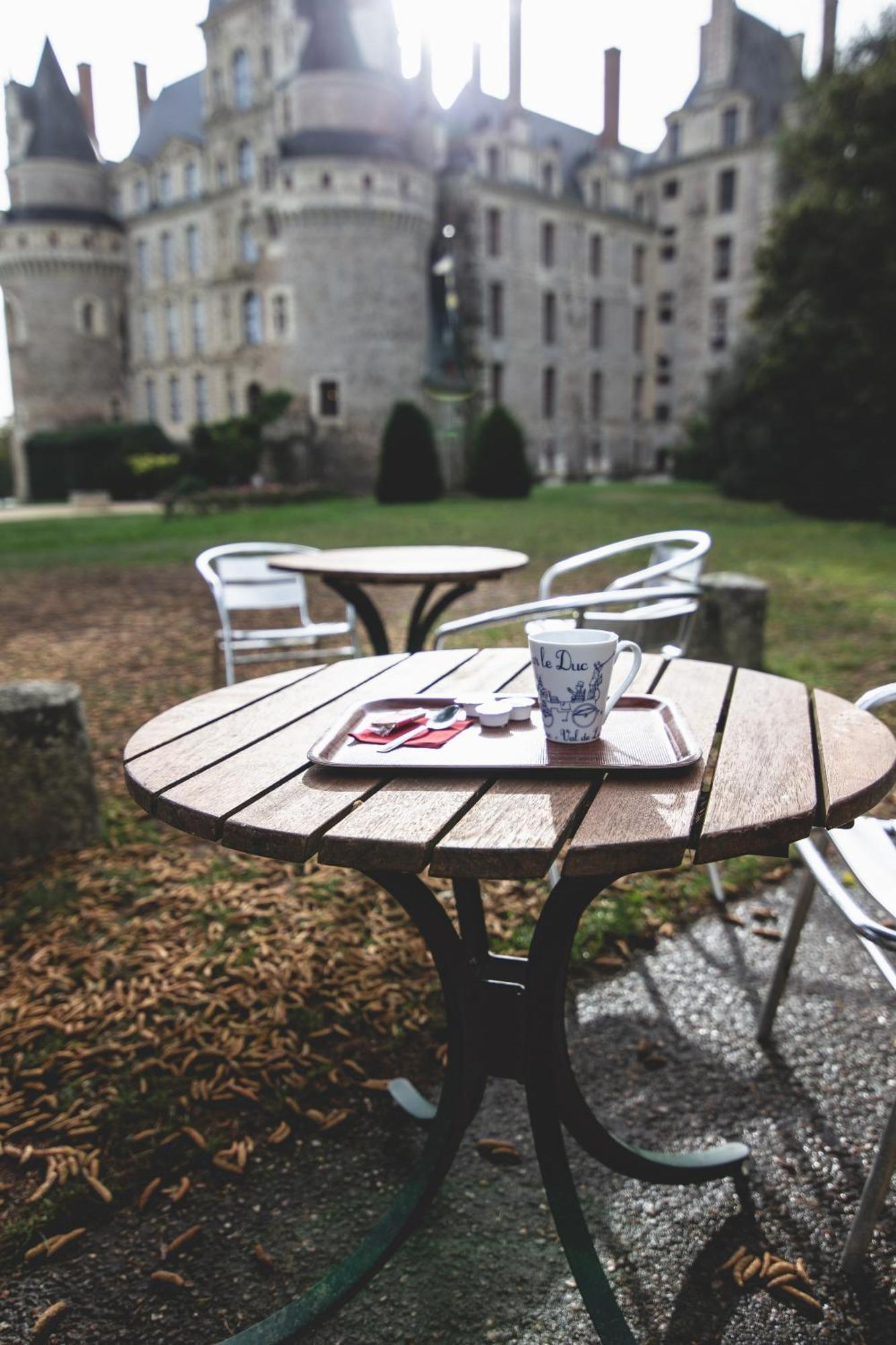 Le Regisseur Apartment Brissac-Quince ภายนอก รูปภาพ