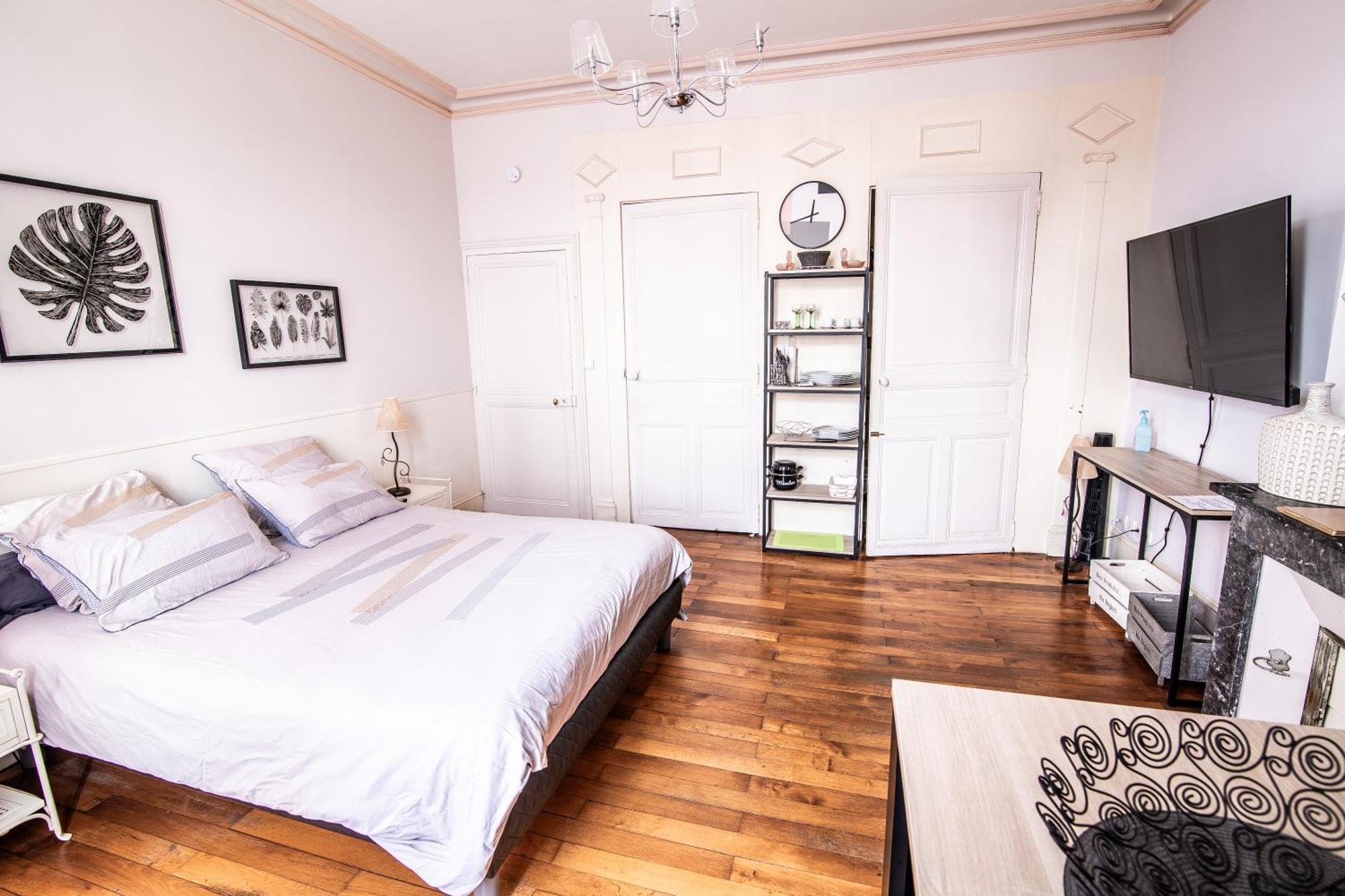 Le Regisseur Apartment Brissac-Quince ภายนอก รูปภาพ