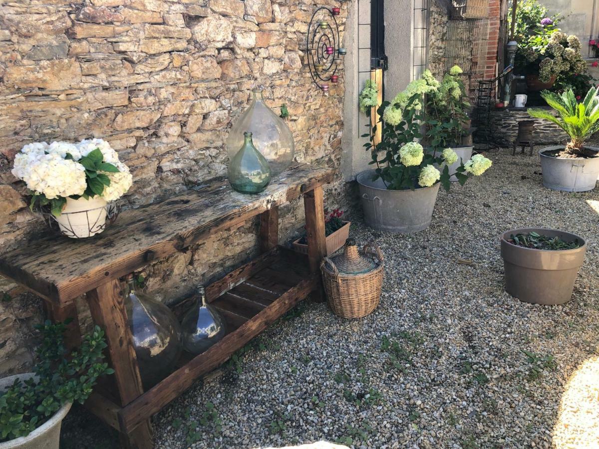 Le Regisseur Apartment Brissac-Quince ภายนอก รูปภาพ